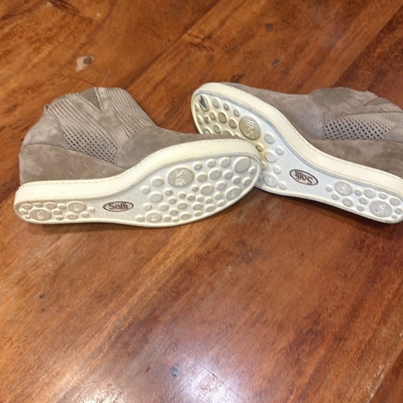 Sofft wedge heal suede boots - Picture 3 of 8